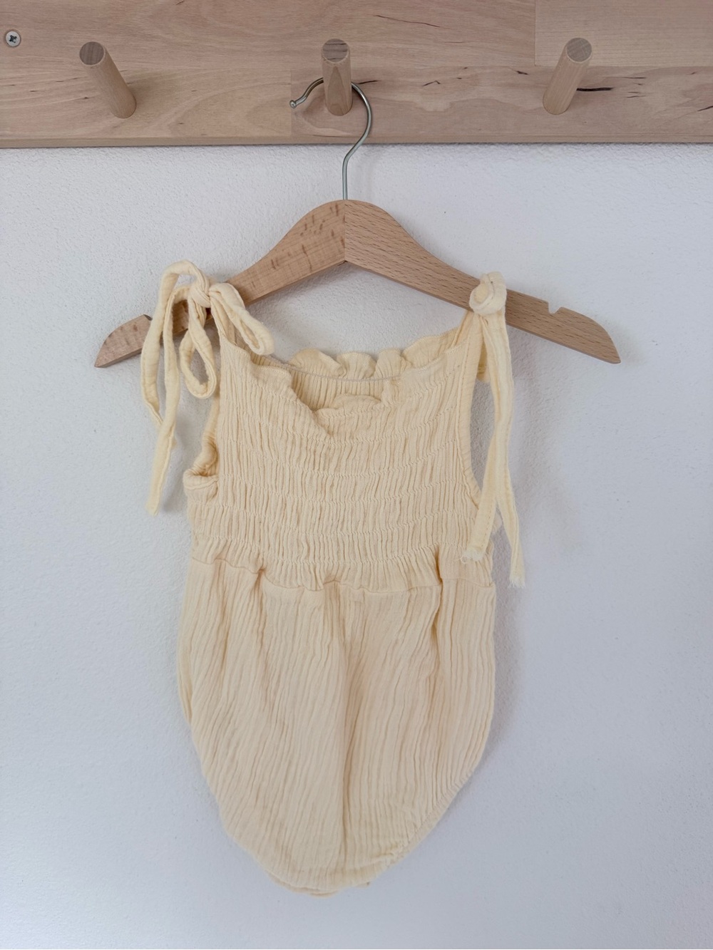 Reverie Threads Baby Girls Cream Ruched Tie-Shoulder Baby Romper